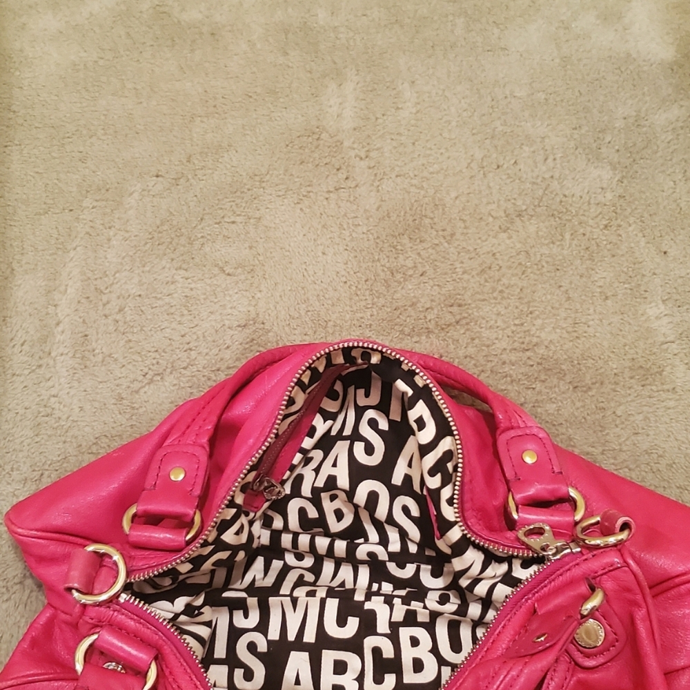 Marc Jacobs Fuchsia color handbag - Picture 3 of 6